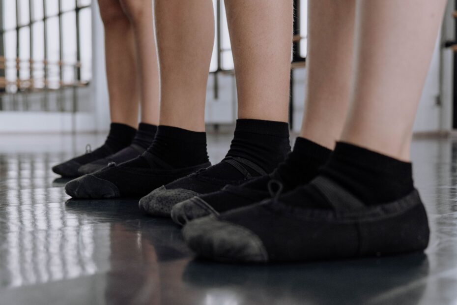 How to Choose the Right Socks for Different Types of Shoes? Fit