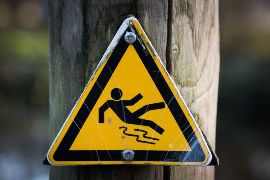 How to Tell When Running Shoes Need Replacing? Warning Signs