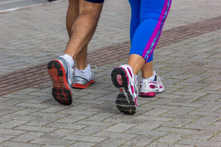 What Is the Difference between Walking Shoes and Running Shoes? Fit